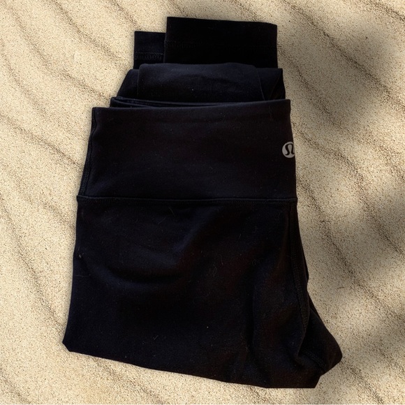 Lululemon Align black 25” size 6 - Picture 4 of 9